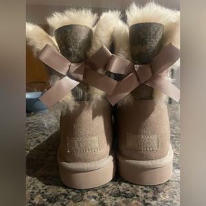 Ugg Bailey Bows short tan snakeskin